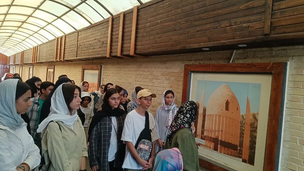 بازدید اعضای کانون البرز از موزهی سلیمانیه کرج