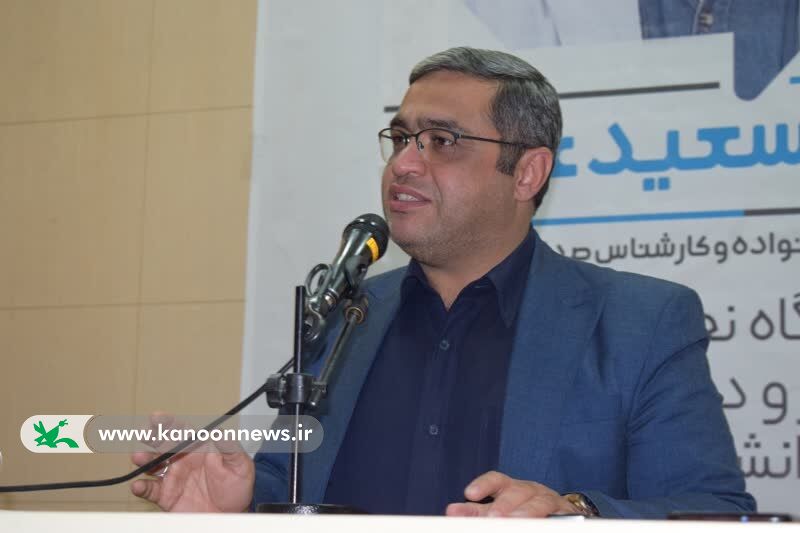 برگزاری کارگاه آموزشی نحوه ارتباط موثر و درک نیازهای کودکان و نوجوانان 