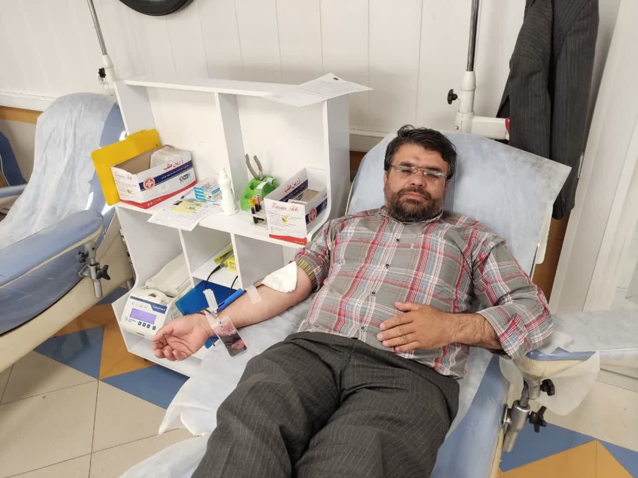 اهدای خون توسط کارکنان کانون استان مرکزی