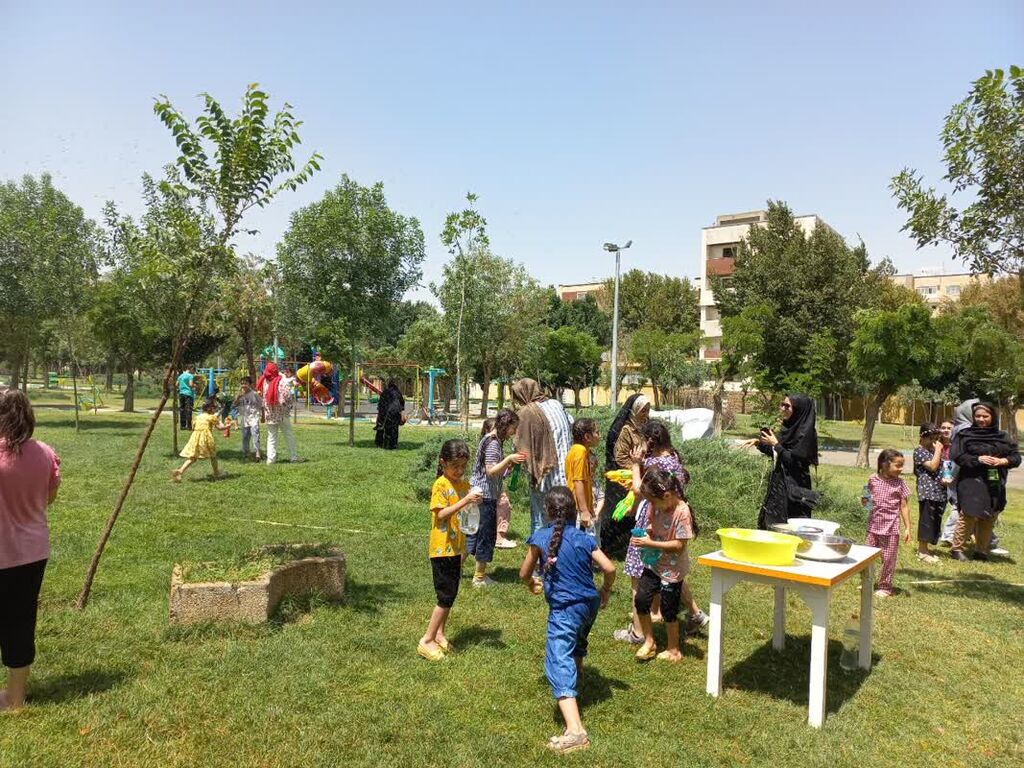 مراکز فرهنگی- هنری همدان از باشگاه کتابخوانی تا مسابقه آب بازی