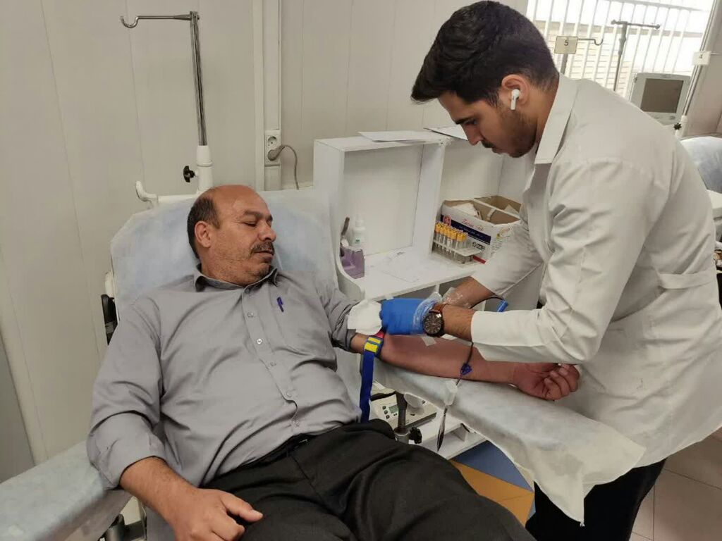اهدای خون توسط کارکنان کانون استان مرکزی