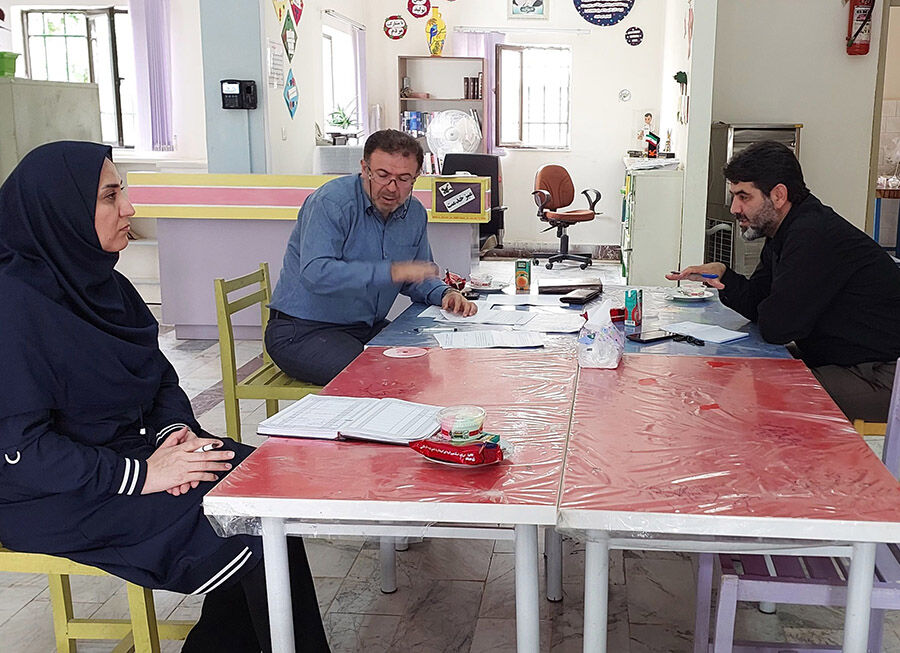 برگزاری میز خدمت در شهرستان گرمی و انگوت/ معاون کانون استان به درخواستهای اولیا پاسخ داد