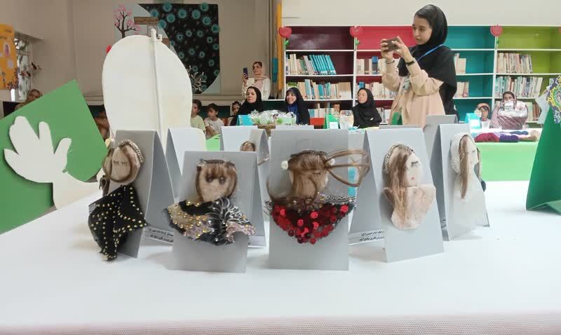 برپایی نمایشگاه دستسازههای جاماندگان اربعین در مرکز 2 همدان