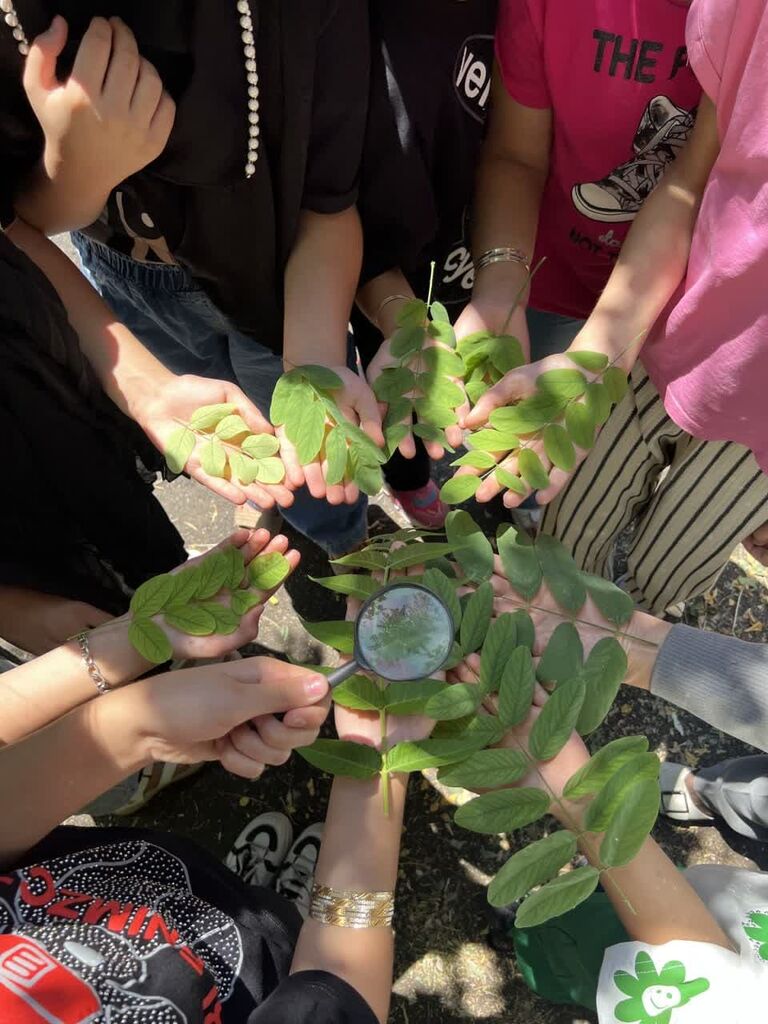 آشنایی کودکان با دنیای طبیعت و گیاه در مرکز ماکو