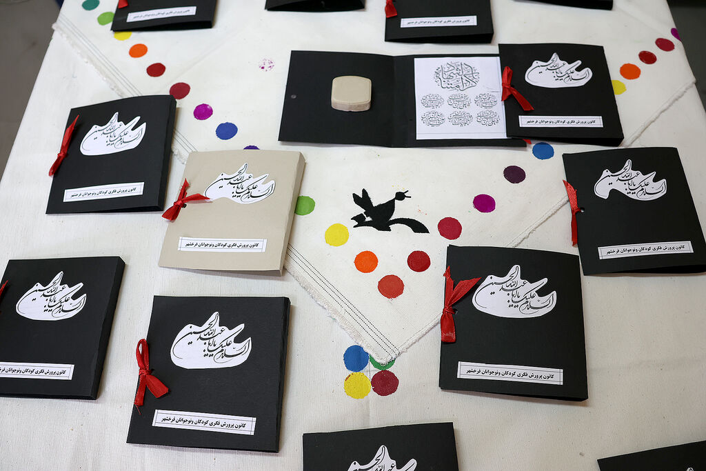 دست سازههای اربعین چهارمحال و بختیاری دستسازههای کانون پرورش فکری کودکان و نوجوانان استان در راه اربعین