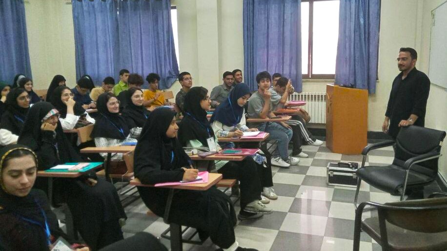 حضور اعضای نوجوان کانون استان تهران در دومین رویداد ادبی باشگاه قاف در شهرستان علیآبادکتول