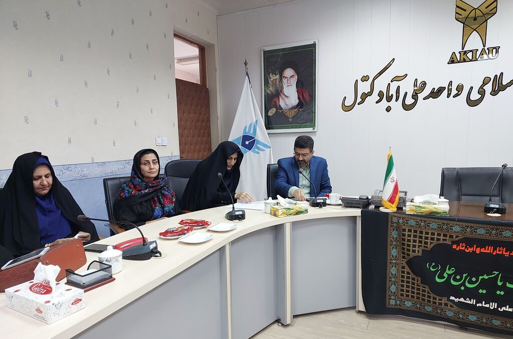 نشست هماندیشی مدرسان قاف با اساتید ادبیات گلستان