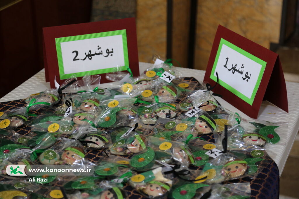 ۲۰۰۰ دست سازه ی حسینی اعضا کانون استان بوشهر در راه اربعین