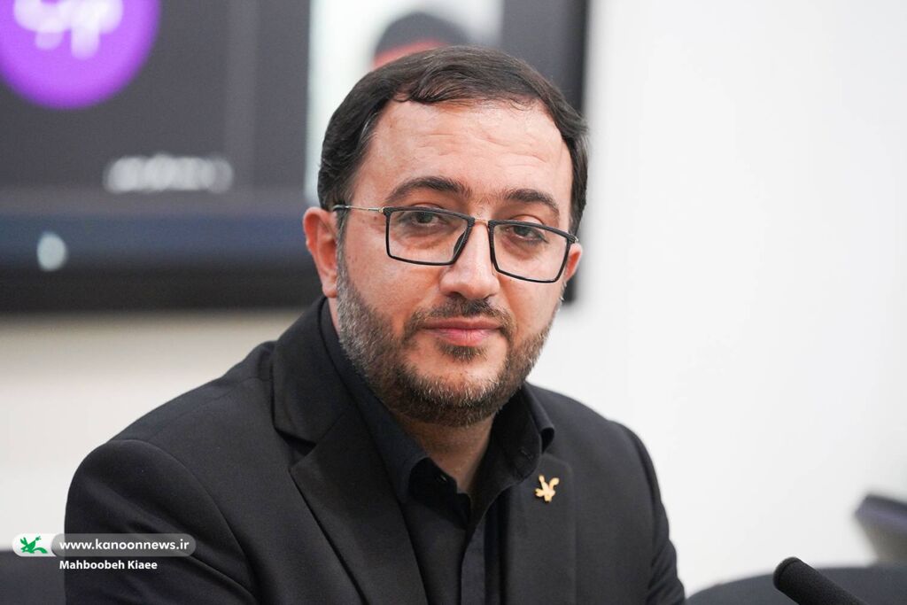 «درآغوش درخت» پیامآور صلح و دوستی ایرانیان است «درآغوش درخت» پیامآور صلح و دوستی ایرانیان است