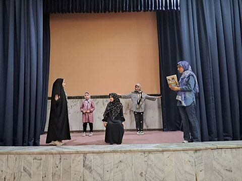 فعالیت های مراکز اردستان شماره ۲ ، خمینی شهر و حبییب آباد در مهرواره " آب زلال از نور بگو " به روایت تصویر