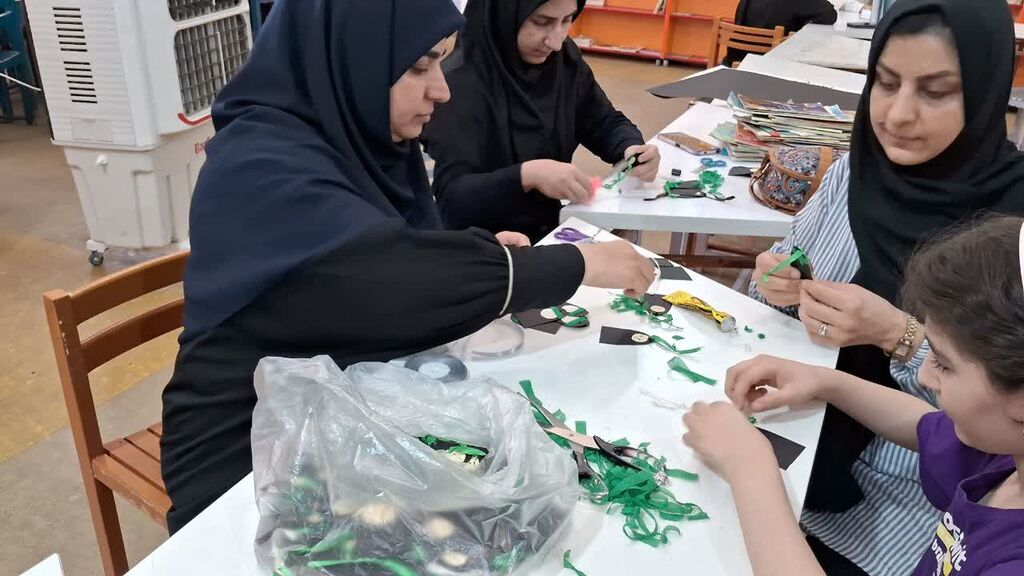 ساخت بیش از ۲۰۰۰ دستسازه اربعینی در مرکز کنگاور