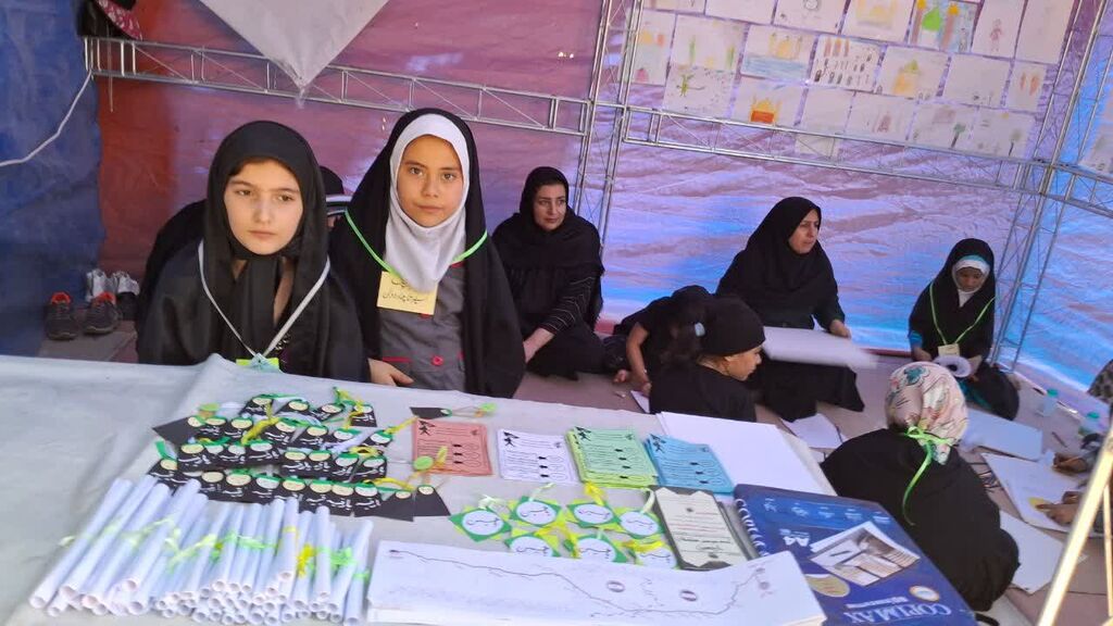 ساخت بیش از ۲۰۰۰ دستسازه اربعینی در مرکز کنگاور