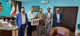 تجلیل از شهردار شهرضا به عنوان شهردار دوستدار کتاب و کودک