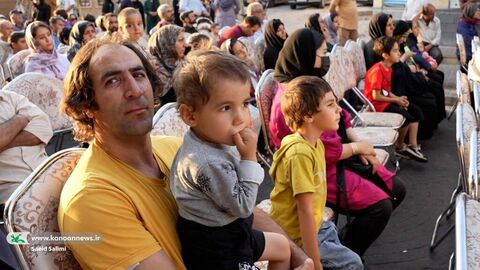 روز اول اجرای تماشاخانه تریلی سیار با نمایش «مشکهای خالی» در استان زنجان