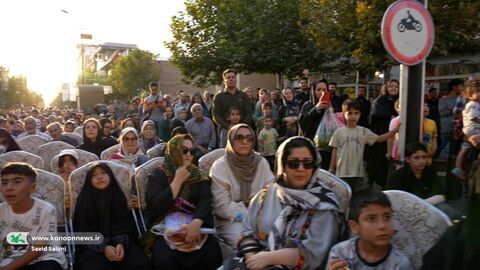 روز اول اجرای تماشاخانه تریلی سیار با نمایش «مشکهای خالی» در استان زنجان