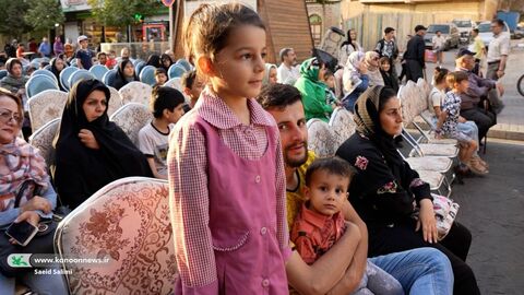 روز اول اجرای تماشاخانه تریلی سیار با نمایش «مشکهای خالی» در استان زنجان