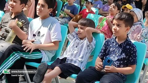 روز اول اجرای تماشاخانه تریلی سیار با نمایش «مشکهای خالی» در استان زنجان