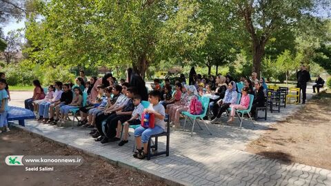 روز اول اجرای تماشاخانه تریلی سیار با نمایش «مشکهای خالی» در استان زنجان