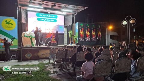 روز اول اجرای تماشاخانه تریلی سیار با نمایش «مشکهای خالی» در استان زنجان