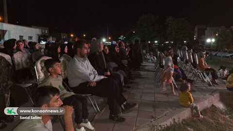 روز اول اجرای تماشاخانه تریلی سیار با نمایش «مشکهای خالی» در استان زنجان