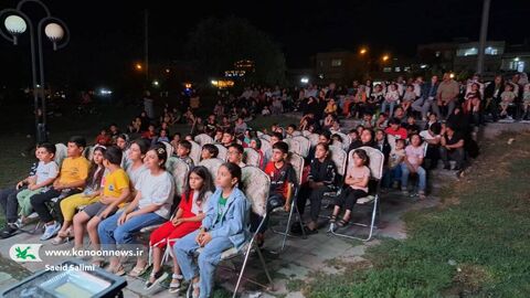 روز اول اجرای تماشاخانه تریلی سیار با نمایش «مشکهای خالی» در استان زنجان