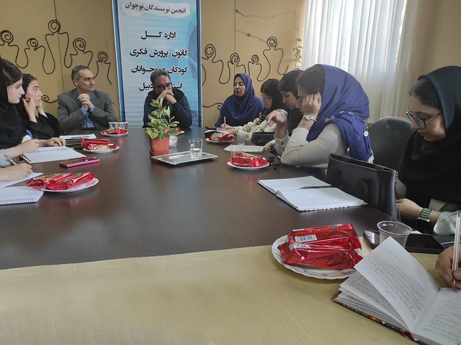 تجربه زیسته نویسنده باعث باورپذیری اثر میشود