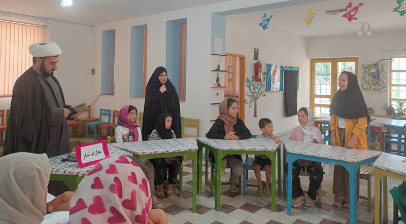 برنامههای گرامیداشت دهه ترویج نماز در مراکز کانون استان اردبیل اجرا شد