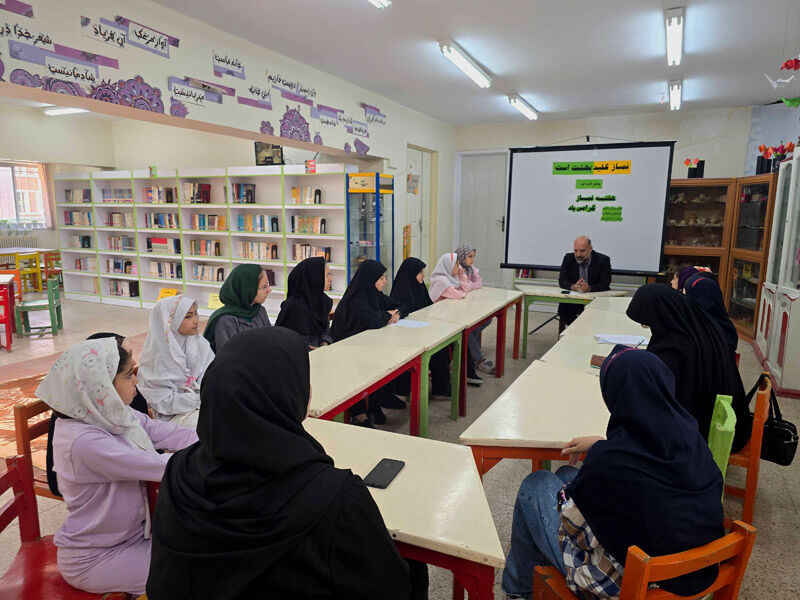 برنامههای گرامیداشت دهه ترویج نماز در مراکز کانون استان اردبیل اجرا شد