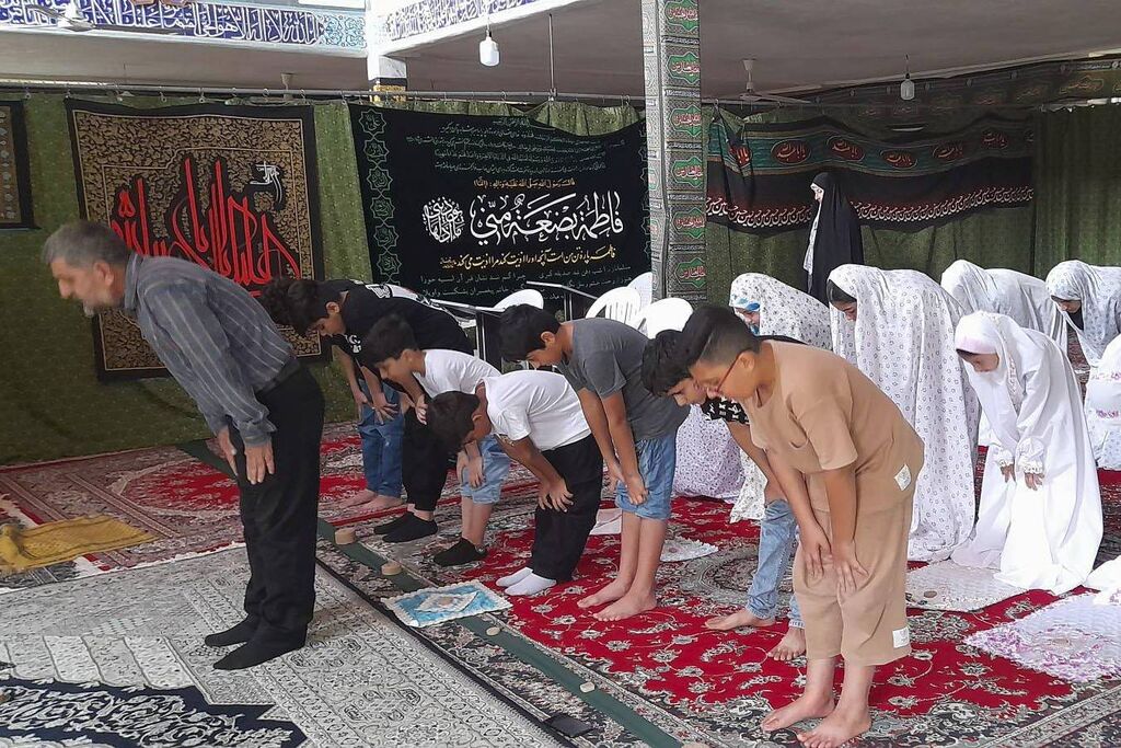 آموزش نماز در کانون پرورش فکری شماره سه چالوس