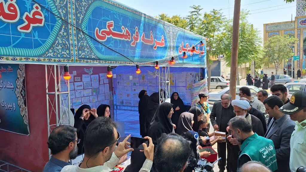 بازدید امام جمعه و استاندار کرمانشاه از موکب کنگاور