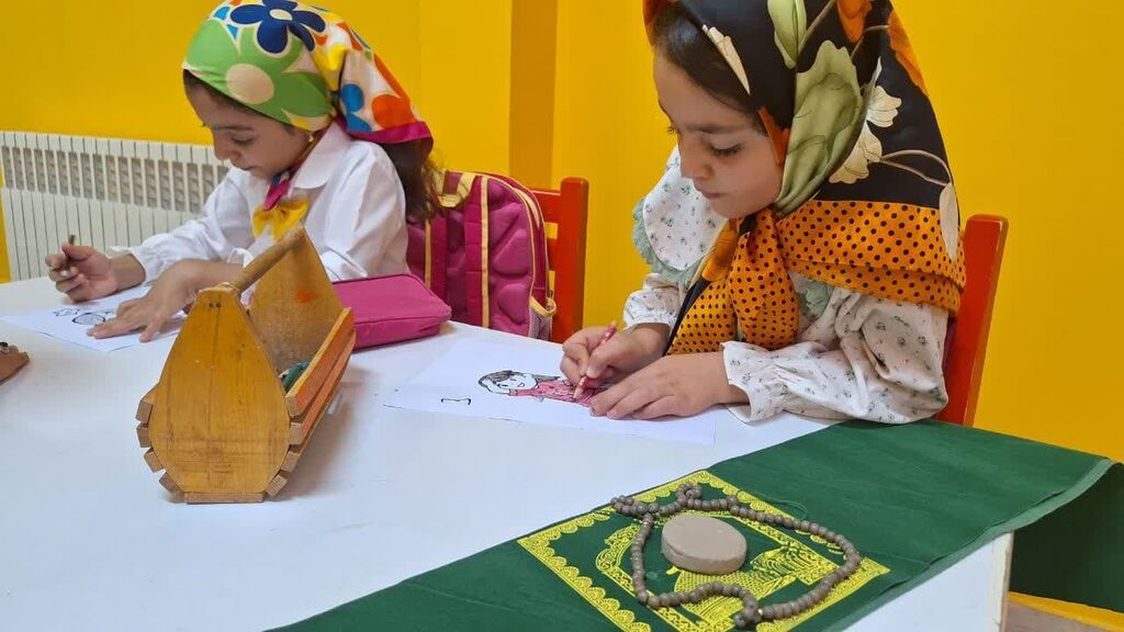 ترویج فرهنگ نماز در مراکز کانون استان آذربایجان غربی