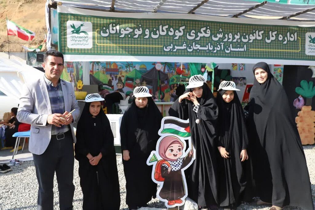 بازید کارشناس معاونت فرهنگی کانون از موکب میهمانان کوچک امام حسین(ع)