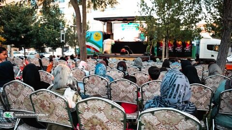 منتخب عکسهای اجرای تماشاخانه سیار در سه روز با نمایش «مشکهای خالی» در استان زنجان