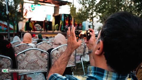 منتخب عکسهای اجرای تماشاخانه سیار در سه روز با نمایش «مشکهای خالی» در استان زنجان