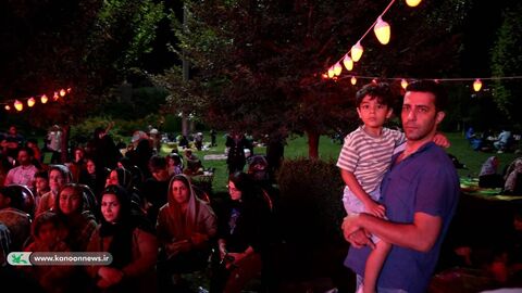 منتخب عکسهای اجرای تماشاخانه سیار در سه روز با نمایش «مشکهای خالی» در استان زنجان