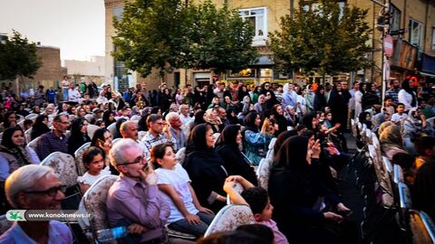 منتخب تصاویر اجرای تماشاخانه سیار با نمایش «مشکهای خالی» در استان زنجان
