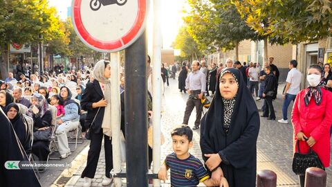 منتخب تصاویر اجرای تماشاخانه سیار با نمایش «مشکهای خالی» در استان زنجان