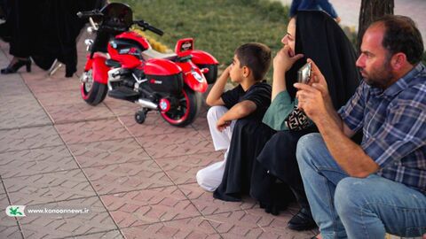 منتخب تصاویر اجرای تماشاخانه سیار با نمایش «مشکهای خالی» در استان زنجان