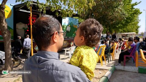 منتخب تصاویر اجرای تماشاخانه سیار با نمایش «مشکهای خالی» در استان زنجان