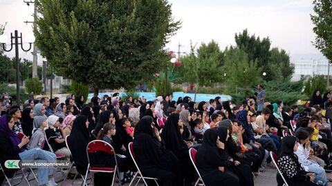 اجرای تماشاخانه سیار با نمایش «مشکهای خالی» در استان زنجان