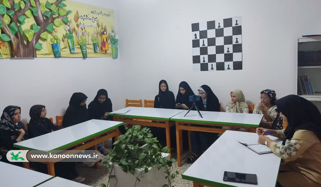 سی و نهمین نشست انجمن نویسندگان نوجوان آفرینش یزد برگزار شد