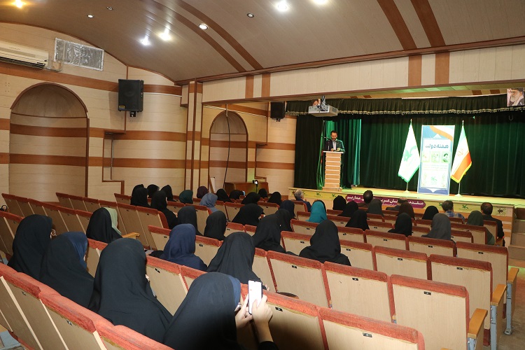 دیدار معاون توسعه مدیریت و منابع با کارکنان و مربیان کانون استان اصفهان