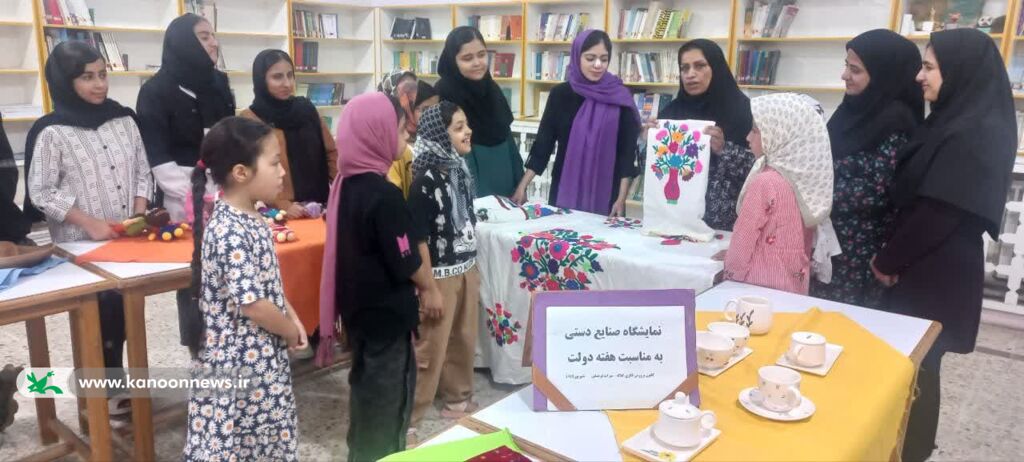 نمایشگاه آثار اعضای کانون کلاله در هفته دولت