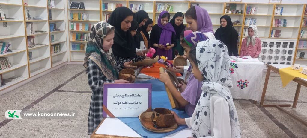 نمایشگاه آثار اعضای کانون کلاله در هفته دولت