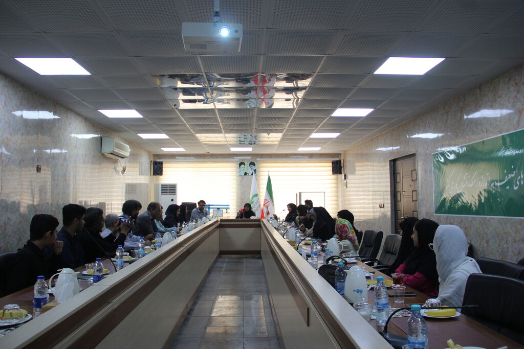 نشست خبری مدیر کل کانون هرمزگان با اصحاب رسانه نشست خبری مدیر کل کانون هرمزگان با اصحاب رسانه