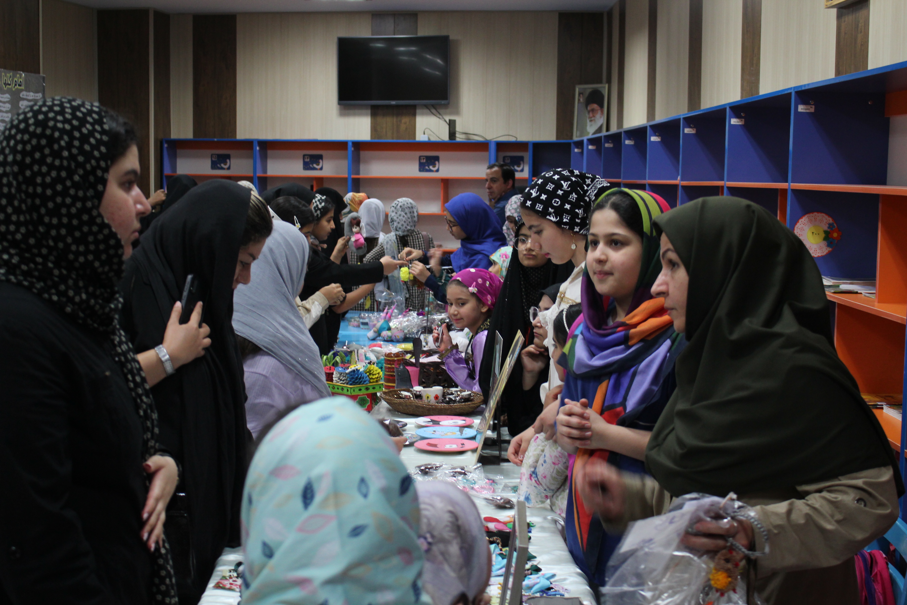 توانمندی های اعضای کانون استان مرکزی در " بازارچه مهارت "