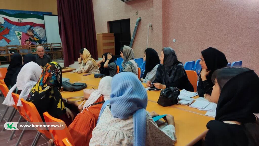 جلسه باشگاه نویسندگان نوجوان در مرکز گمیشان برگزار شد