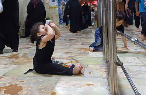 ره توشه اربعین/ثبت شوق زیارت و نذر خرما از دریچه دوربین