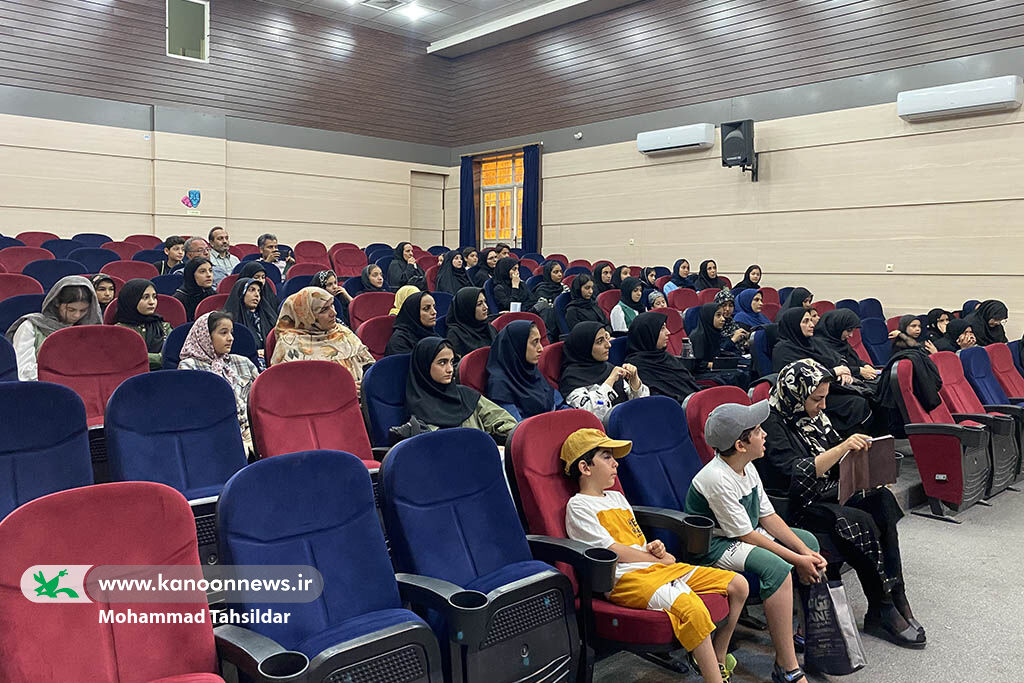 کلید نشستهای انجمن قصهگویی زده شد