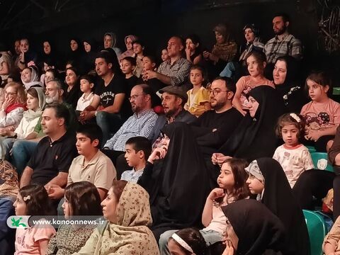 اجرای نمایش عروسکی «درخت گیلاس» با حضور مدیرعامل کانون